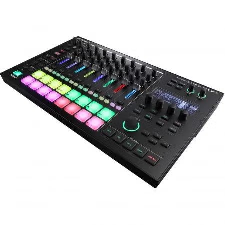 Roland MC-707 Groovebox – Station de Production